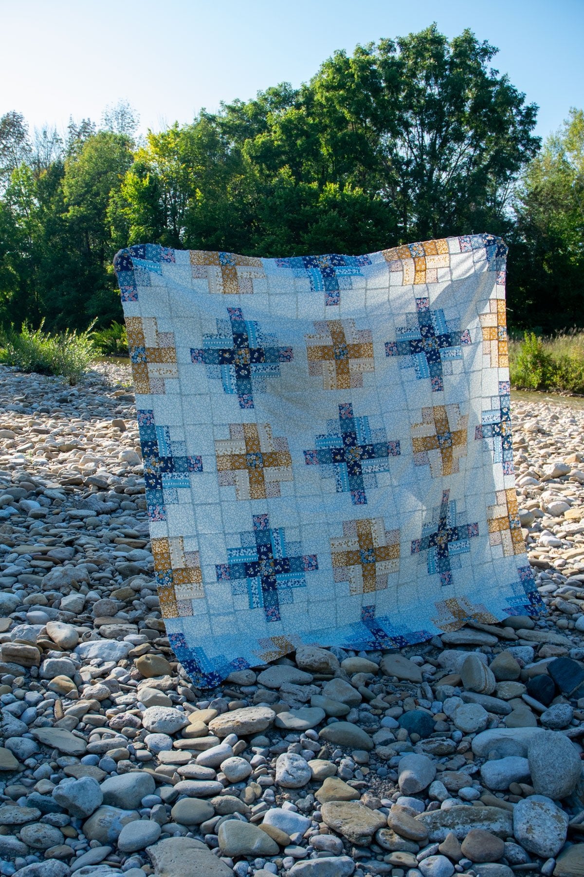 Lindley General StoreDenim Florals Granny Cabin Quilt Kitbundle