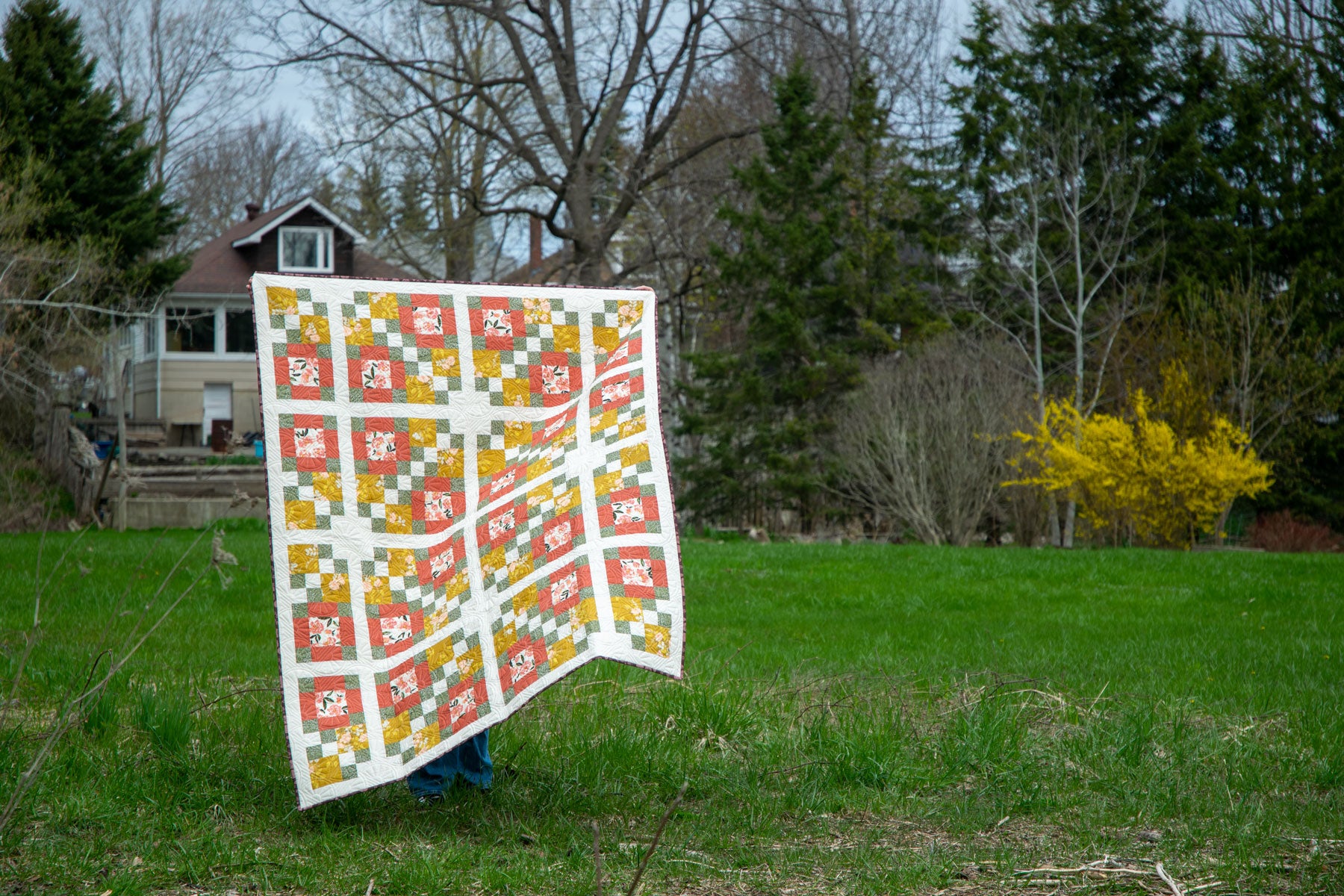 Rose Garden Small Throw Quilt Kit