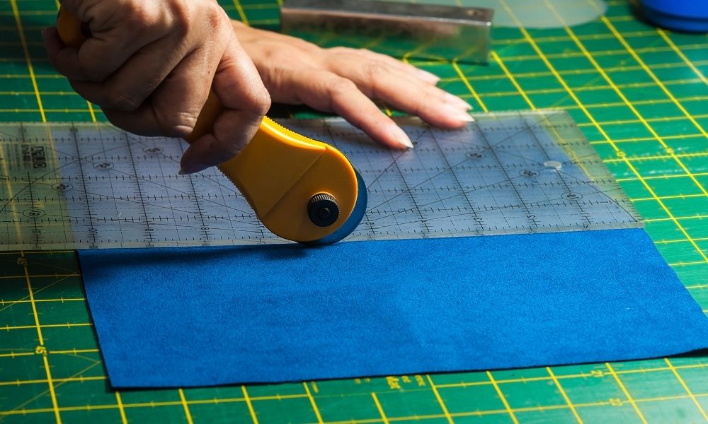 How To Achieve Straight Fabric Cuts Every Time