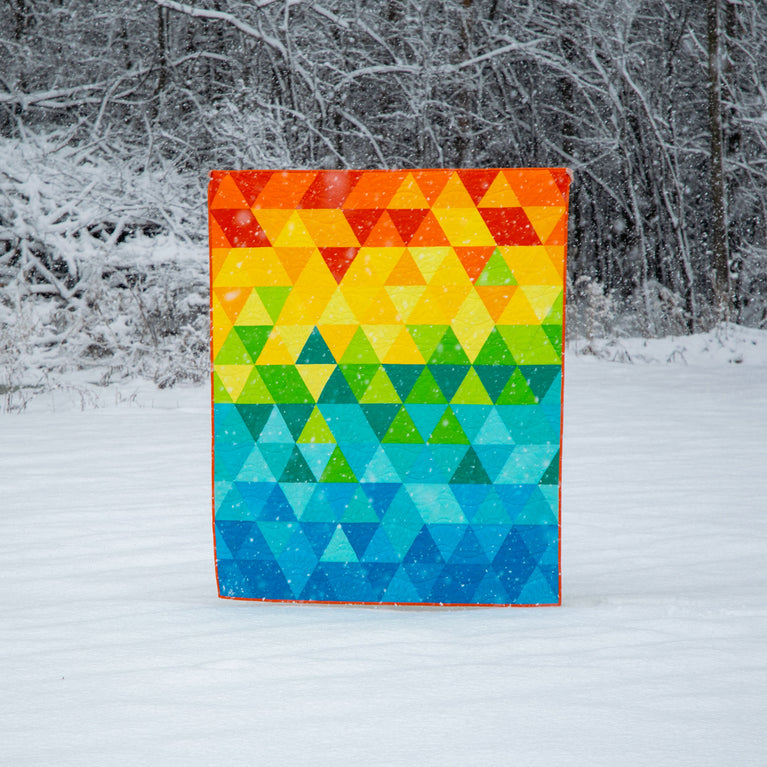 Lo & Behold Stitchery Triangle Fade Quilt Pattern – Lindley General Store