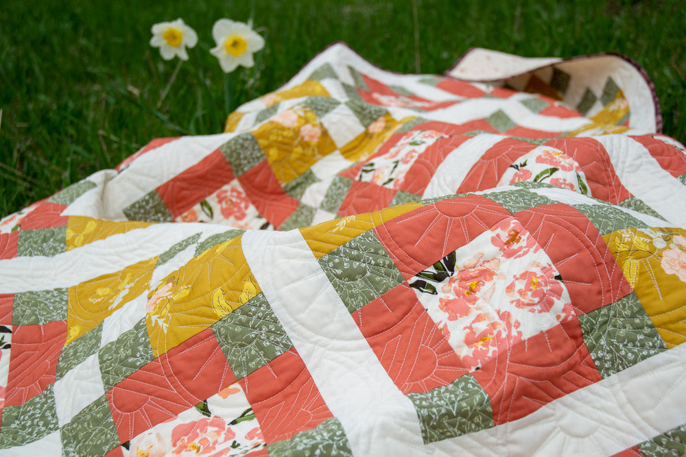 Rose Garden Laura's 4-Patch Small Throw Quilt Kit