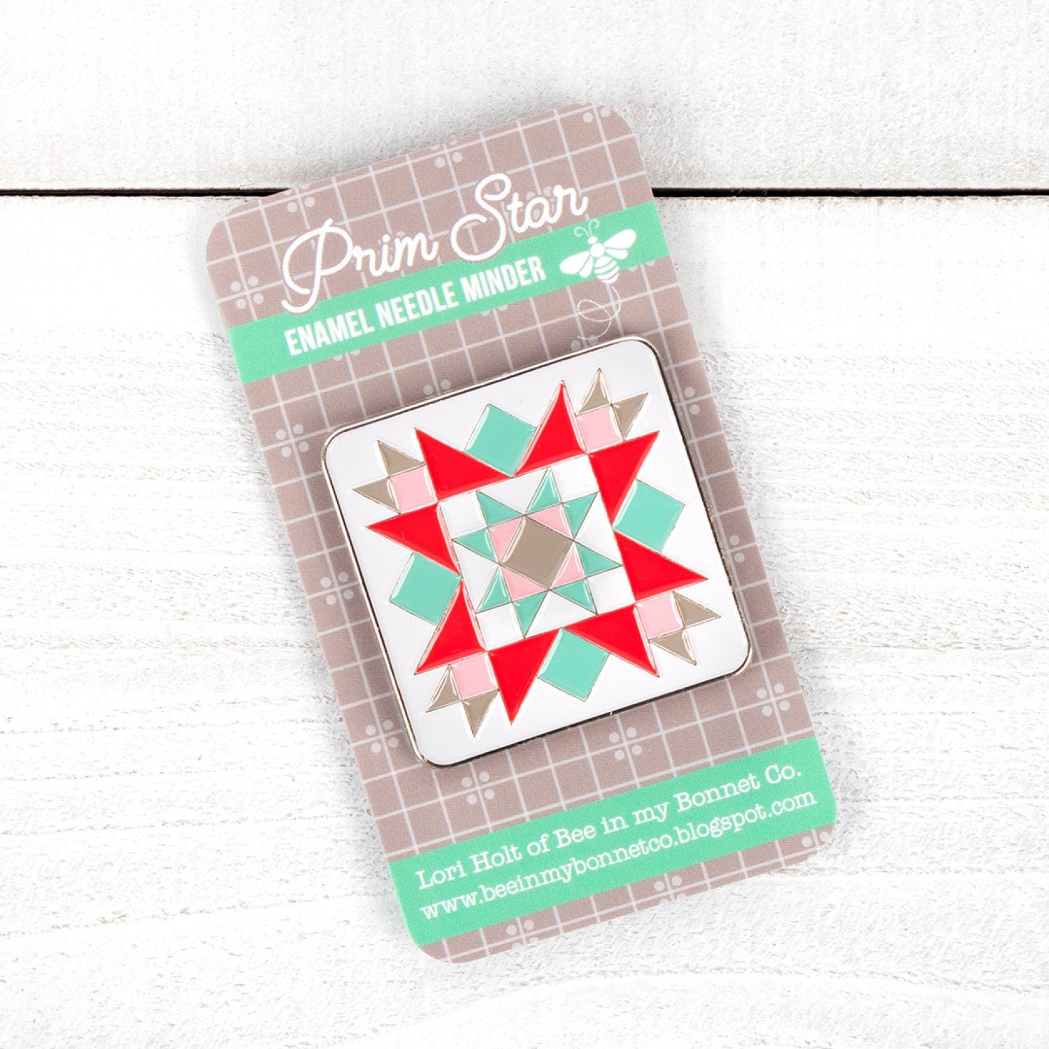 Prim Star Enamel Needle Minder